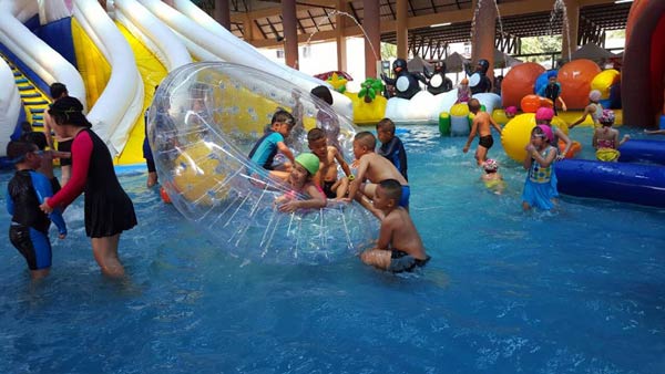 สวนน้ำบางแสน