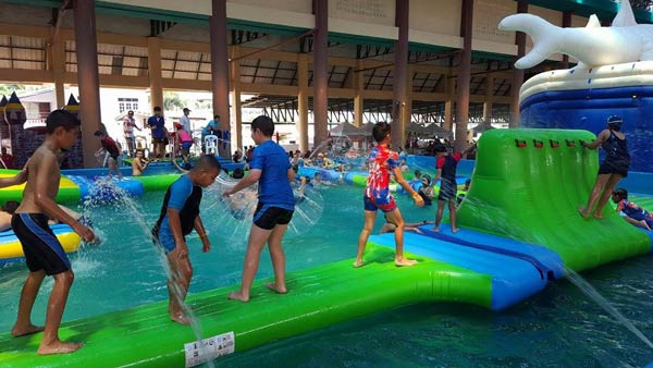 สวนน้ำบางแสน