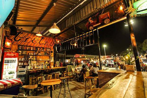 ตลาดนัดกลางคืน กรุงเทพฯ