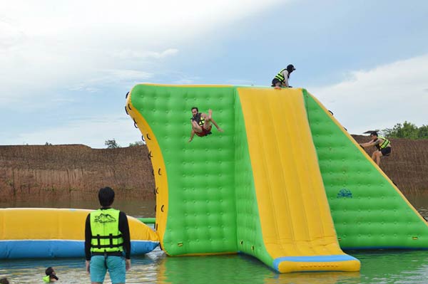 สวนน้ำแกรนด์แคนยอน หางดง