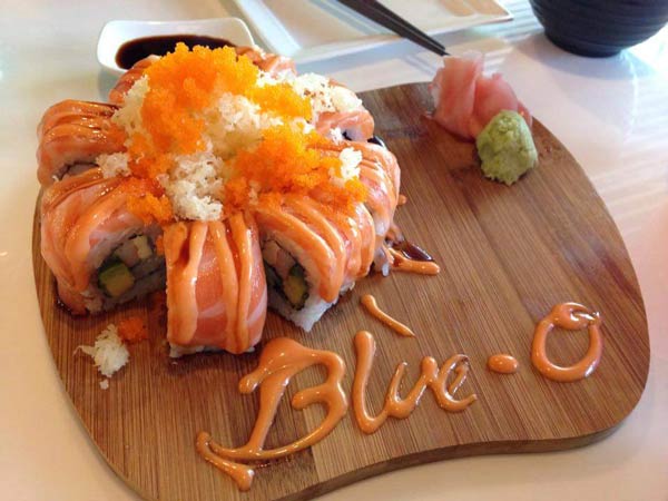 ร้านอาหารจานยักษ์