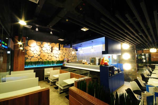 ร้านอาหารจานยักษ์