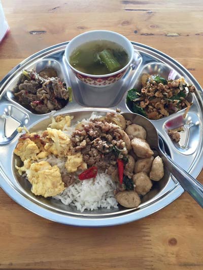 ร้านข้าวแกงบุฟเฟ่ต์