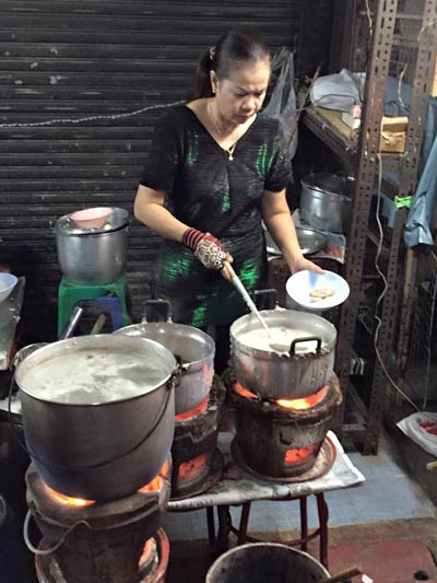 ร้านโจ๊กในกรุงเทพฯ