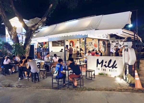 ร้านนมสดและขนมปัง