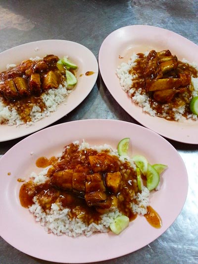 ร้านข้าวหมูแดง-หมูกรอบ