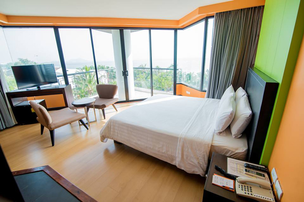 The Sez Hotel ที่พักบางแสน