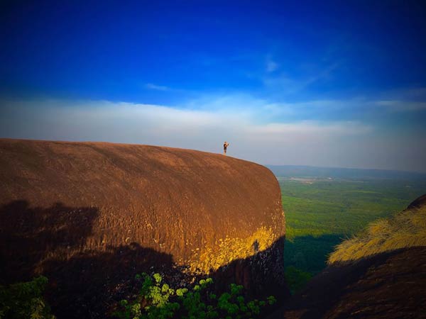หินสามวาฬ ภูสิงห์ บึงกาฬ