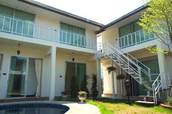 ที่พักบางเสร่