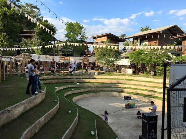 นั่งรถไฟเที่ยว