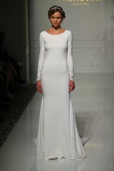 ชุดแต่งงานสไตล์มินิมอล