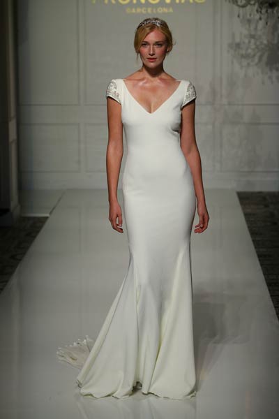 ชุดแต่งงานสไตล์มินิมอล