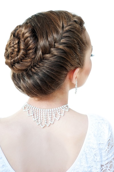 ทรงผมเจ้าสาวถักเปีย