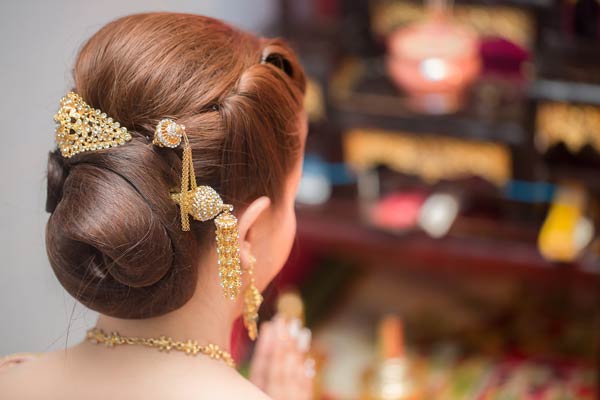 ทรงผมเจ้าสาวชุดไทย