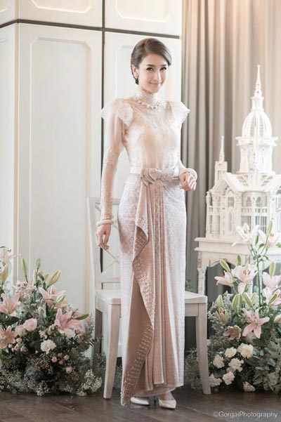 ชุดแต่งงาน เนย โชติกา