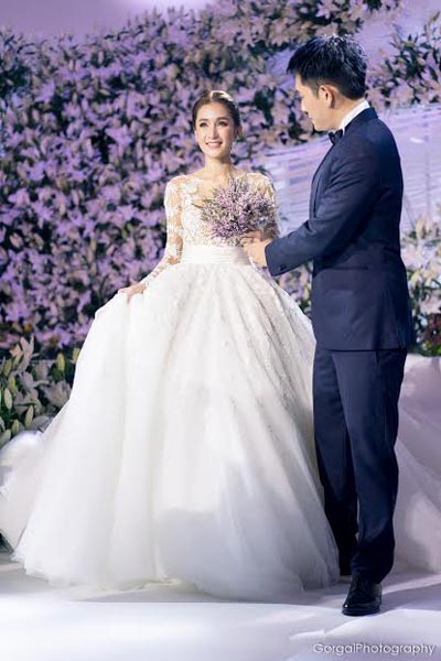 ชุดแต่งงาน เนย โชติกา