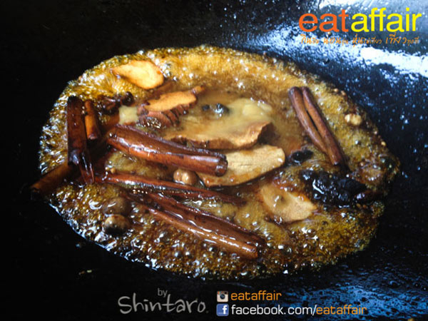 ขาหมูน้ำแดง