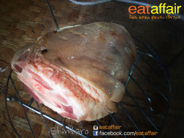 ขาหมูน้ำแดง