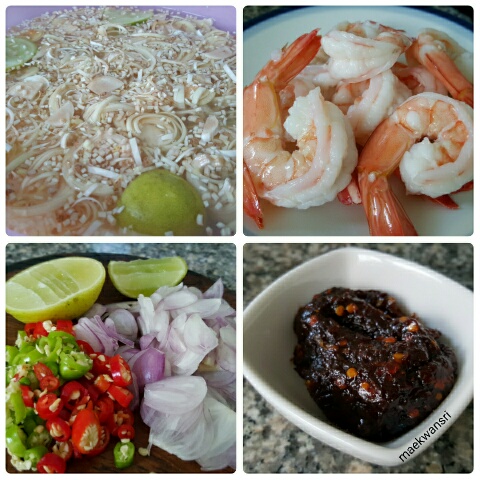 ยำหัวปลีกุ้งสด