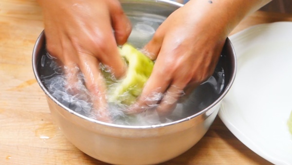 แกงจืดมะระยัดไส้หมูสับ