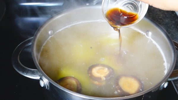 แกงจืดมะระยัดไส้หมูสับ