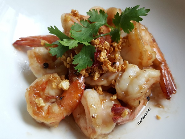 กุ้งทอดกระเทียมพริกไทย