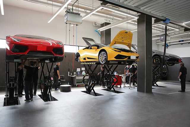 แลมโบกินี เซอร์วิส วีค​