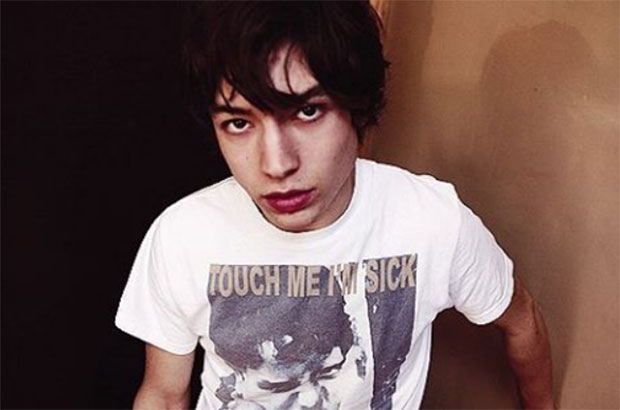 ทรงผม เอซร่า มิลเลอร์