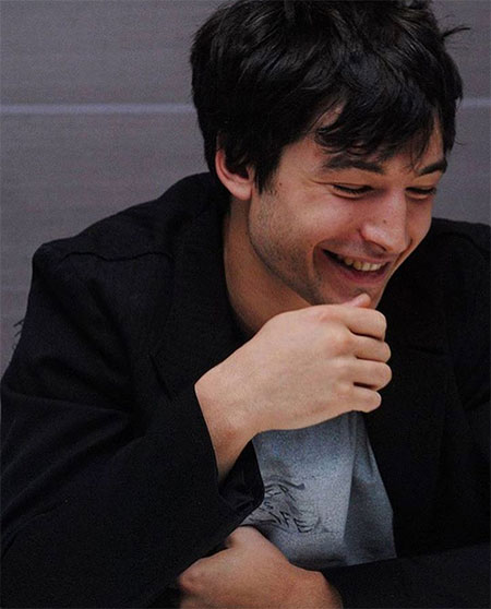 ทรงผม เอซร่า มิลเลอร์