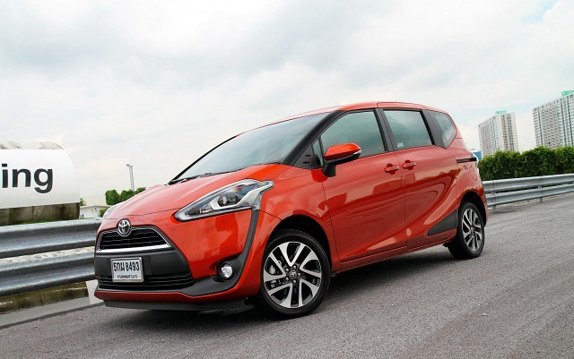 Toyota Sianta 2016