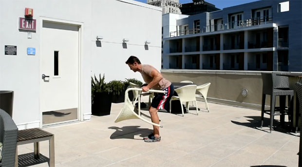 ท่าออกกำลังกายด้วยเก้าอี้