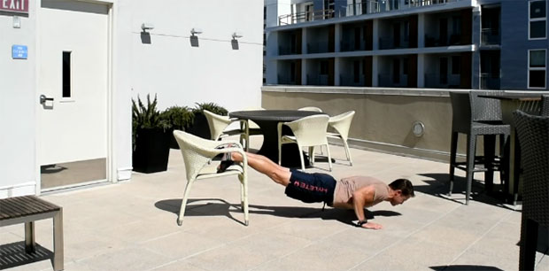 ท่าออกกำลังกายด้วยเก้าอี้