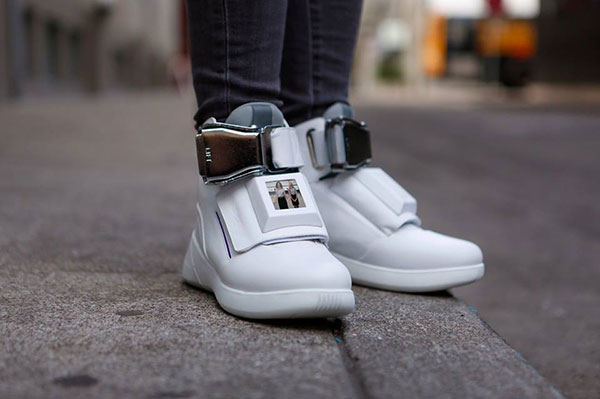 รองเท้าผ้าใบ