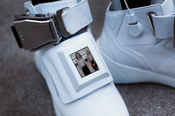 รองเท้าผ้าใบ