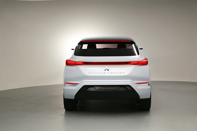 Mitsubishi GT-PHEV Concept