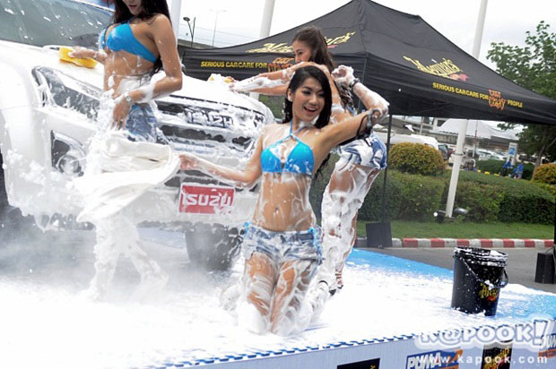 พริตตี้ล้างรถ Fast Auto Show 2016