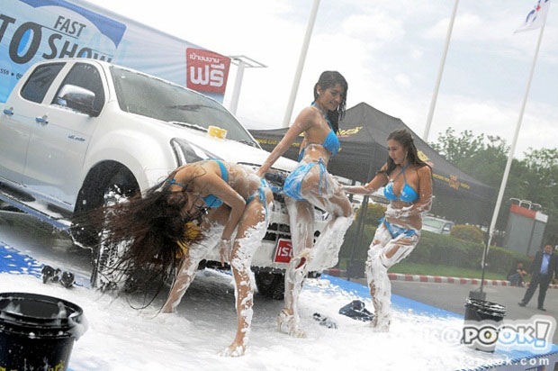 พริตตี้ล้างรถ Fast Auto Show 2016