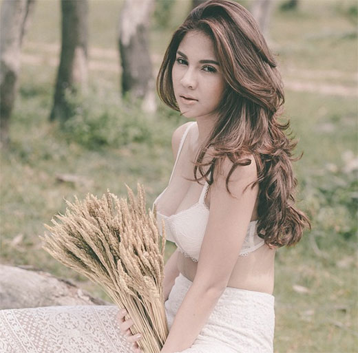 หมิว สิริลภัส