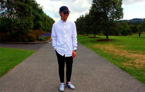 เสื้อเชิ้ตสีขาว