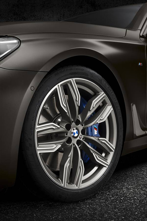 BMW M760Li xDrive 2016