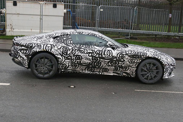 Aston Martin DB11