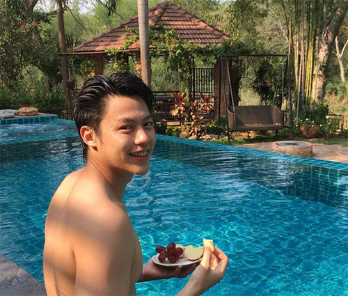 ดาราชายหน้าสด