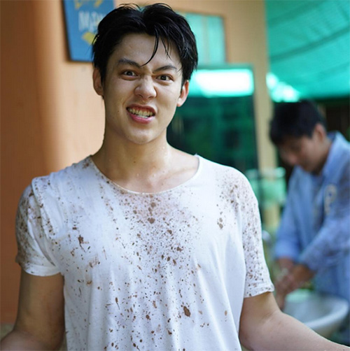 ดาราชายหน้าสด