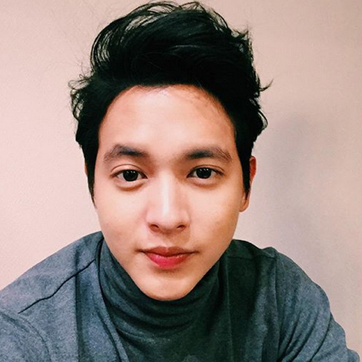 ดาราชายปากน่าจูบ