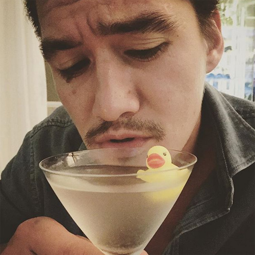 ดาราชายปากน่าจูบ