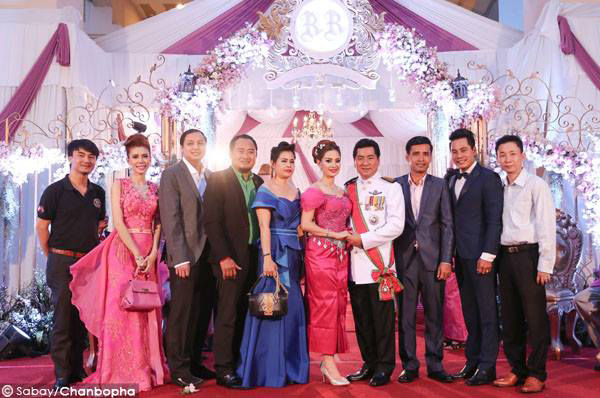 นวรัตน์ อยู่บำรุง วิวาห์หวานเจี๊ยบกับเจ้าสาวกัมพูชา ดีกรีดาราดัง