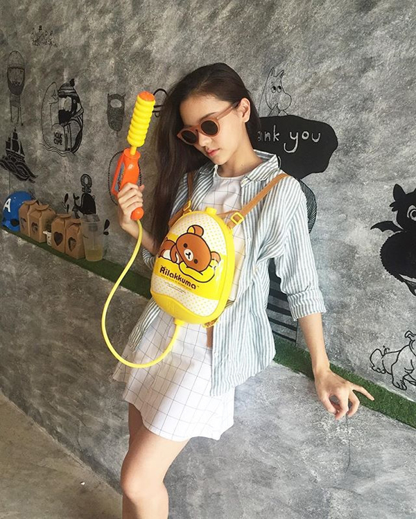 ออม สุชาร์ รับควง ท็อป จรณ เล่นน้ำสงกรานต์ ยันสถานะแค่เพื่อน