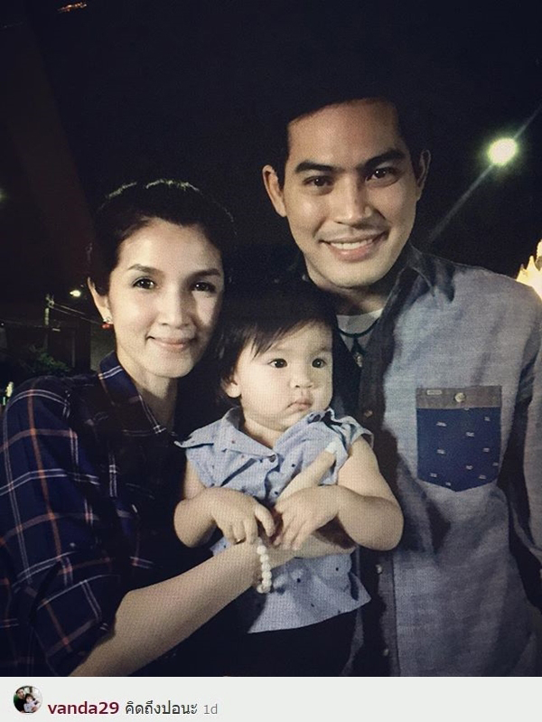 โบว์ แวนด้า โพสต์ภาพ ปอ ทฤษฎี น้องมะลิ พร้อมข้อความ...คิดถึงปอนะ