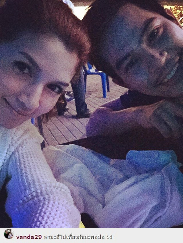 โบว์ แวนด้า โพสต์ภาพ ปอ ทฤษฎี น้องมะลิ พร้อมข้อความ...คิดถึงปอนะ