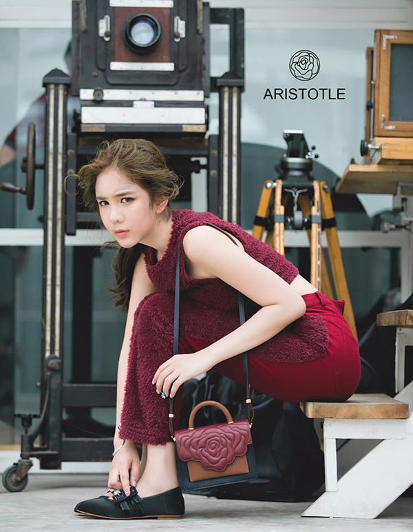 บลอสซั่ม-โม-เฟรม